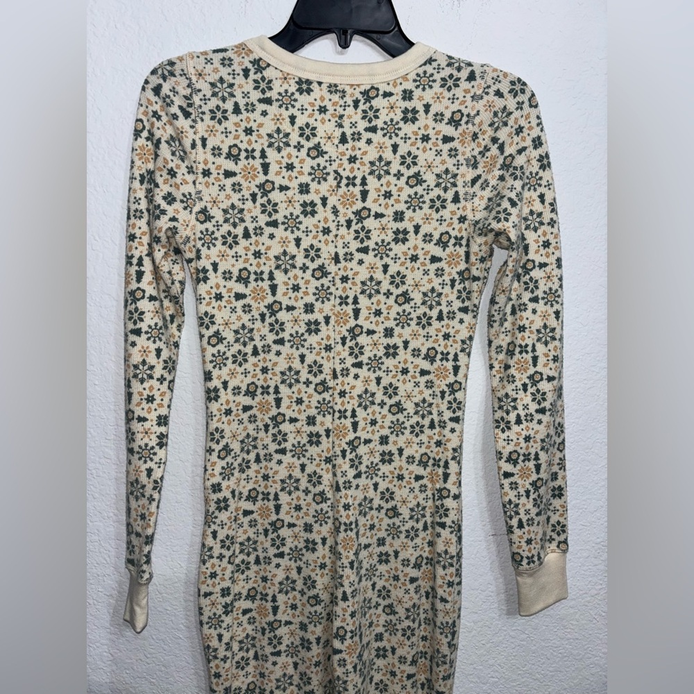 American Eagle Waffle Long-Sleeve Relaxed Fit Holiday Onesie - Picture 4 of 6